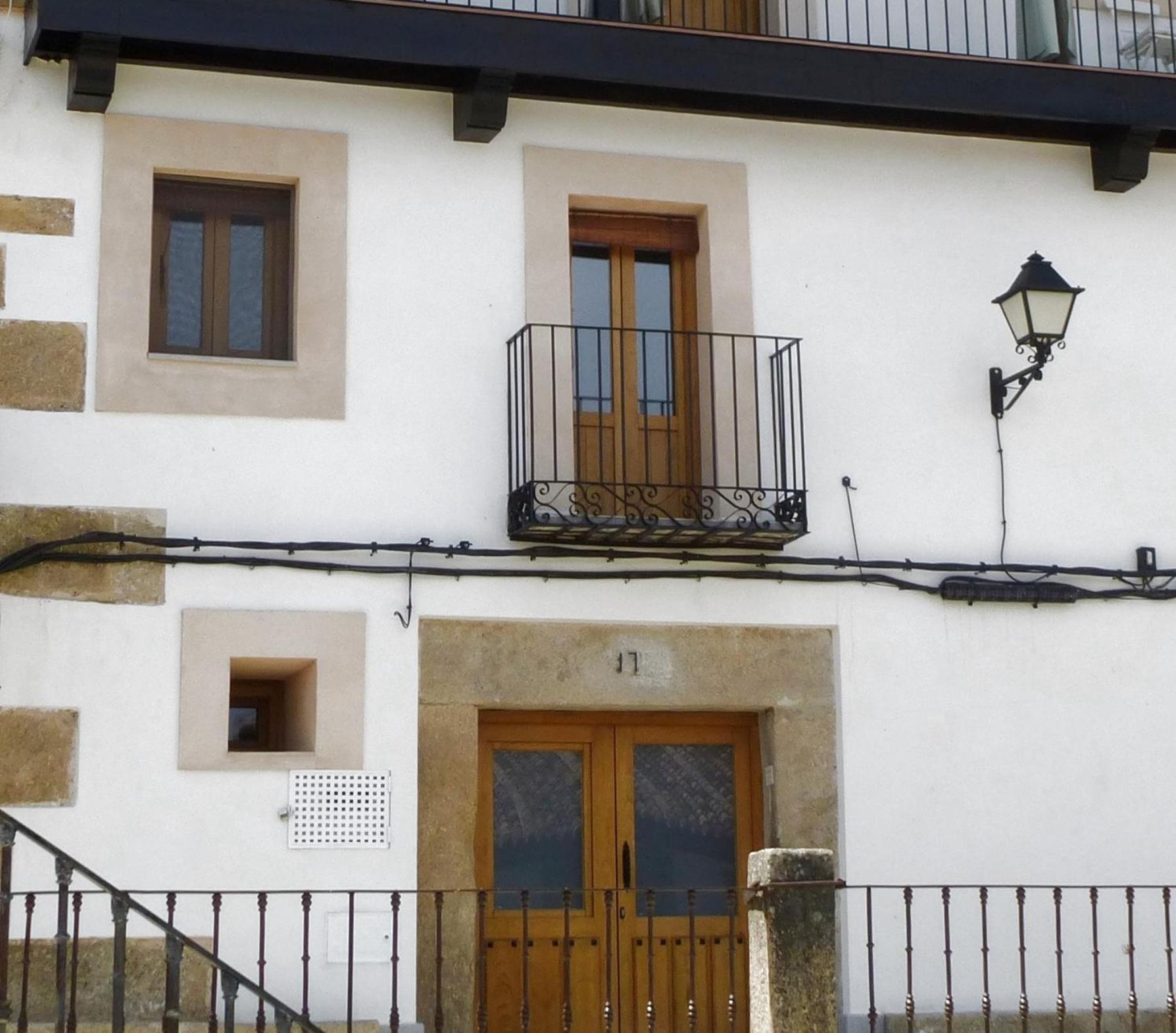 Apartamentos Rurales Entre Fuentes กัวกอสเตยุสเต ภายนอก รูปภาพ