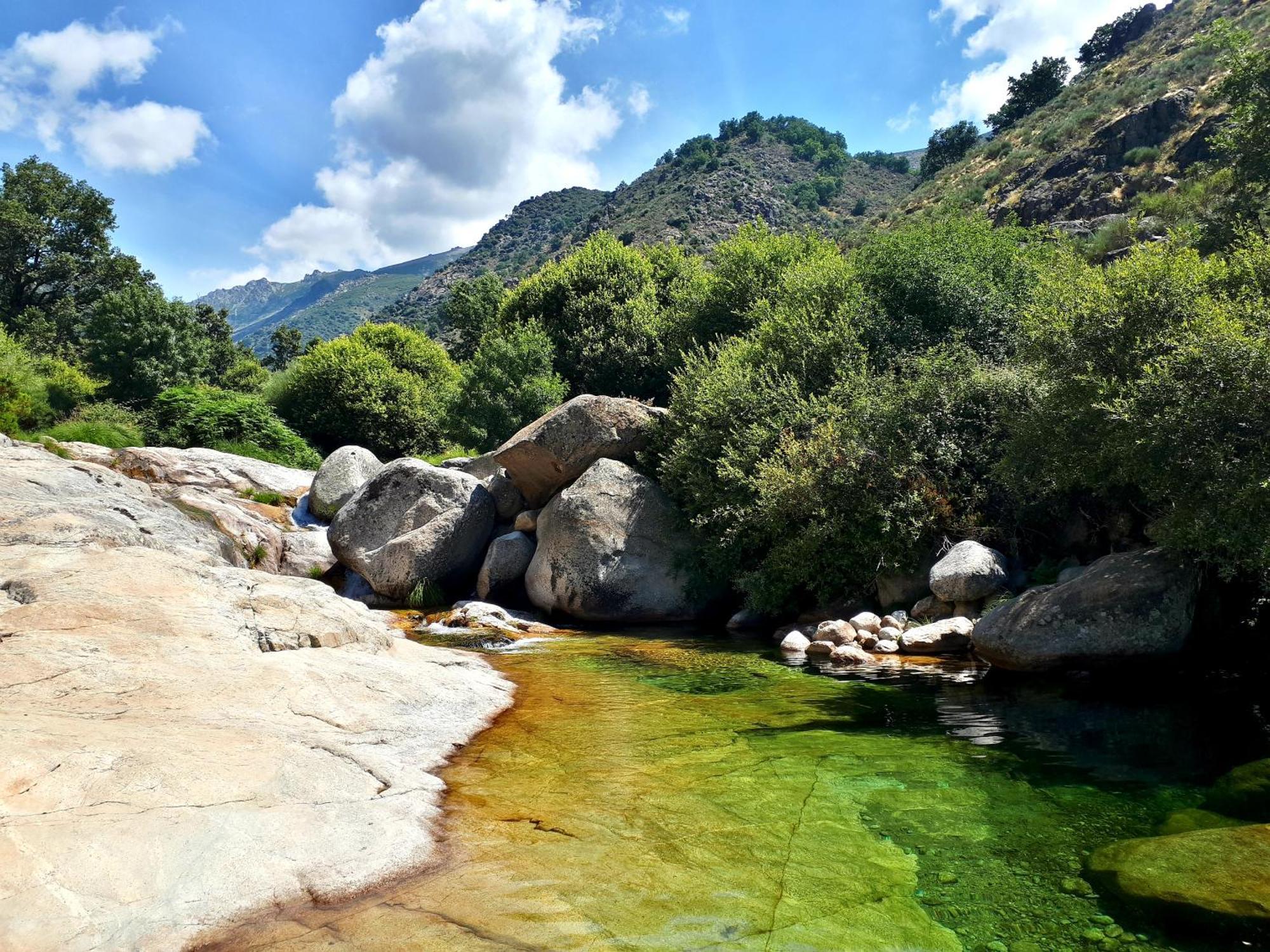 Apartamentos Rurales Entre Fuentes กัวกอสเตยุสเต ภายนอก รูปภาพ
