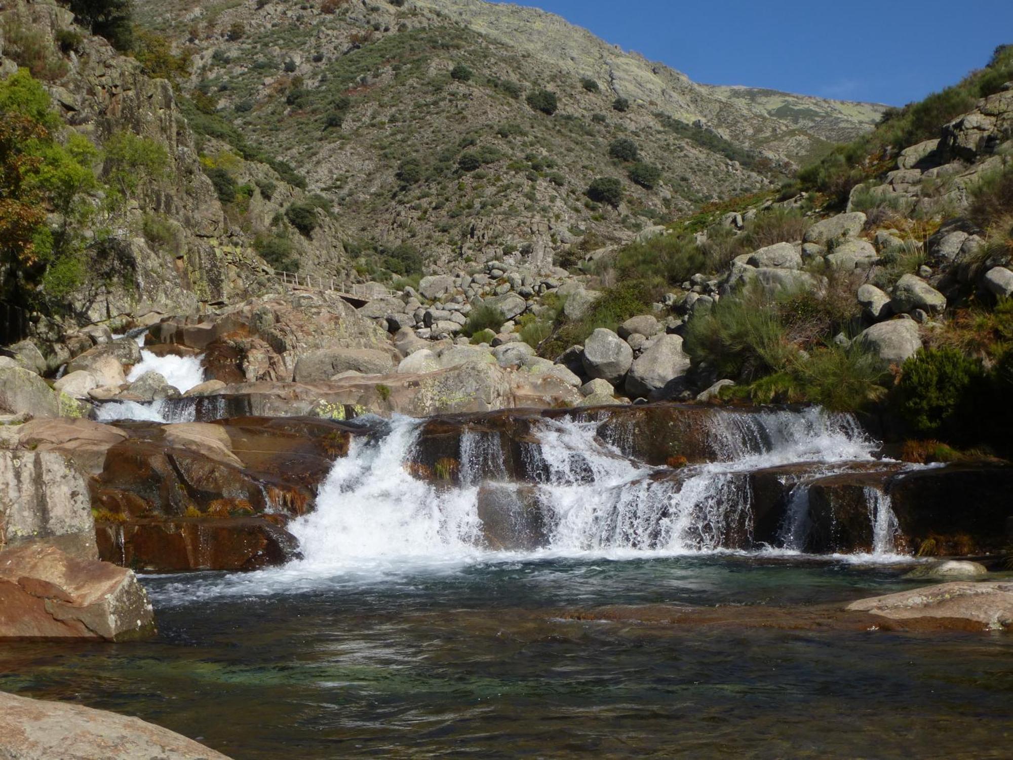 Apartamentos Rurales Entre Fuentes กัวกอสเตยุสเต ภายนอก รูปภาพ